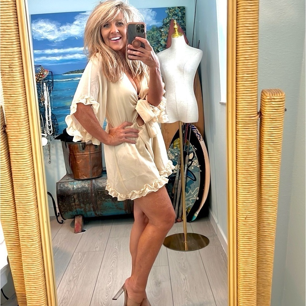 NWT,Hyfve,Lucious Cream,Tie-Front Romper,Sexy,Fun,Flirty,Vacation Perfect,Size M - Picture 7 of 11